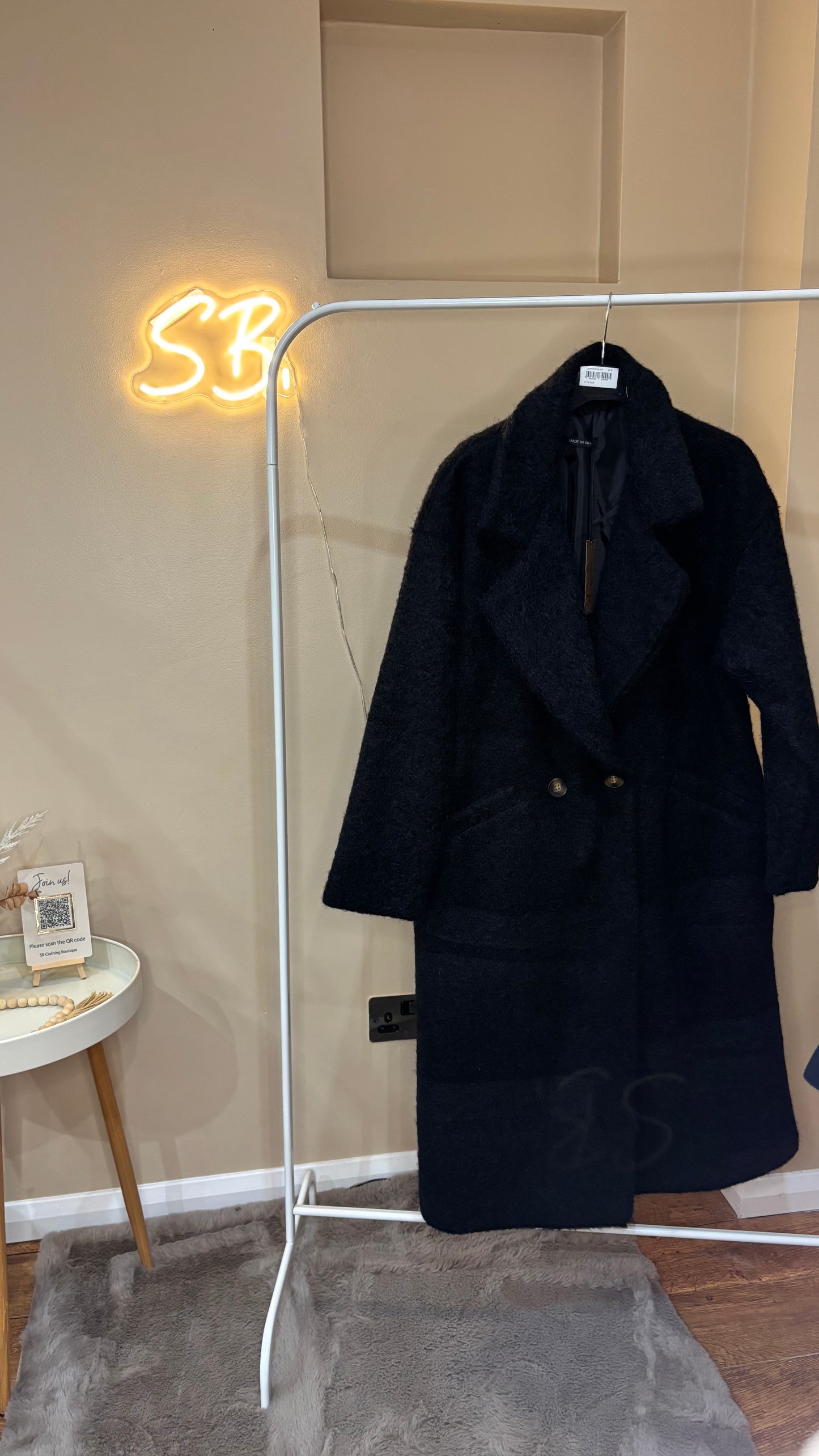 Button Up Coat in Black