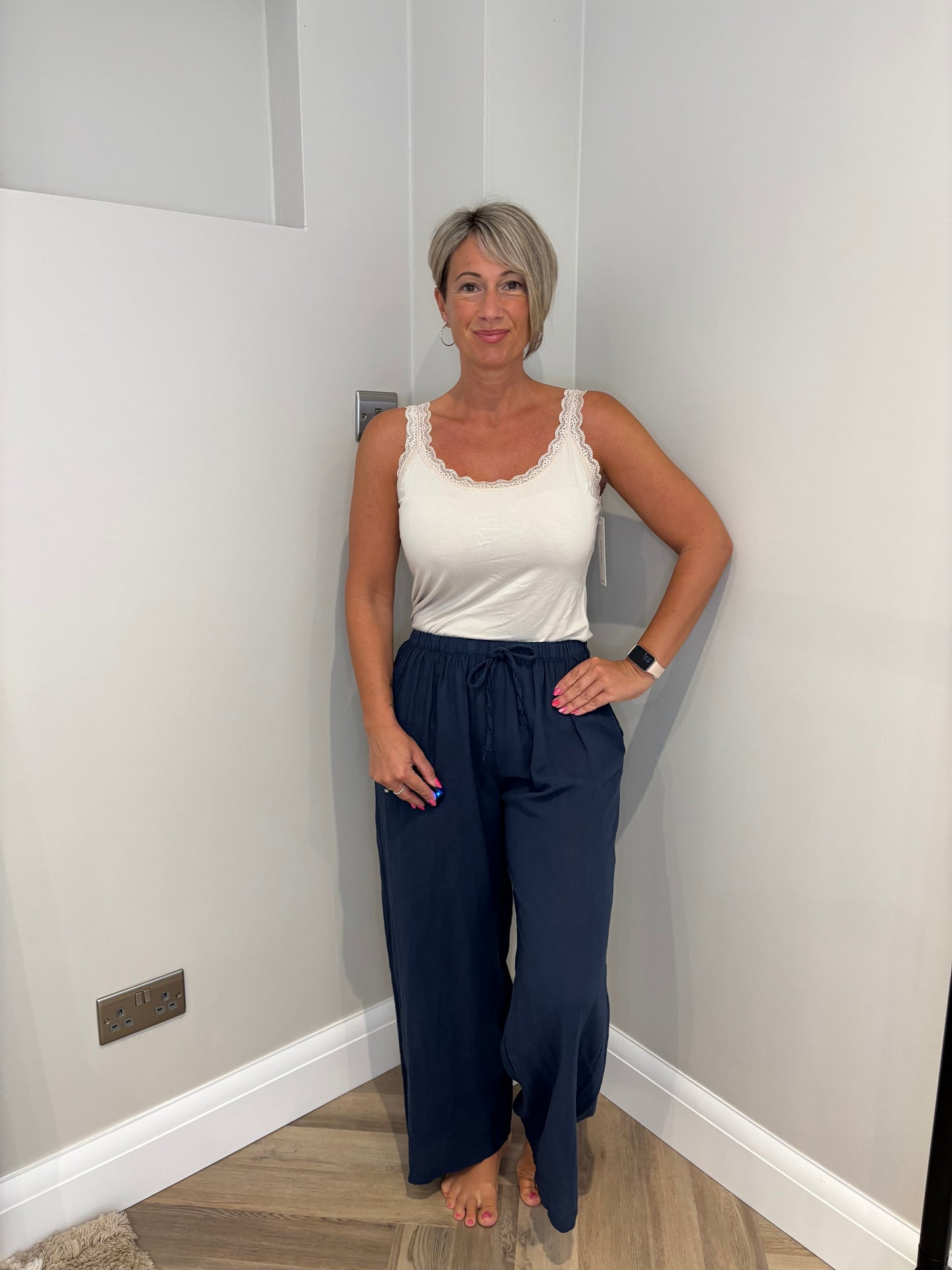 Linen Trousers in Navy