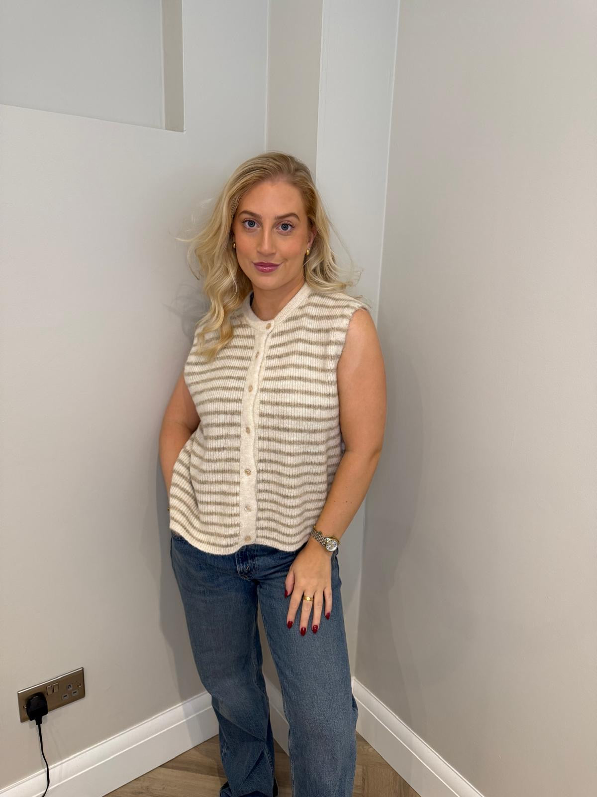 Sleeveless Striped Knit Jumper in Mocha