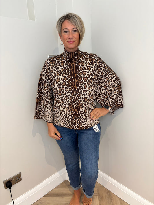 Leopard Box Style Jumper in Brown