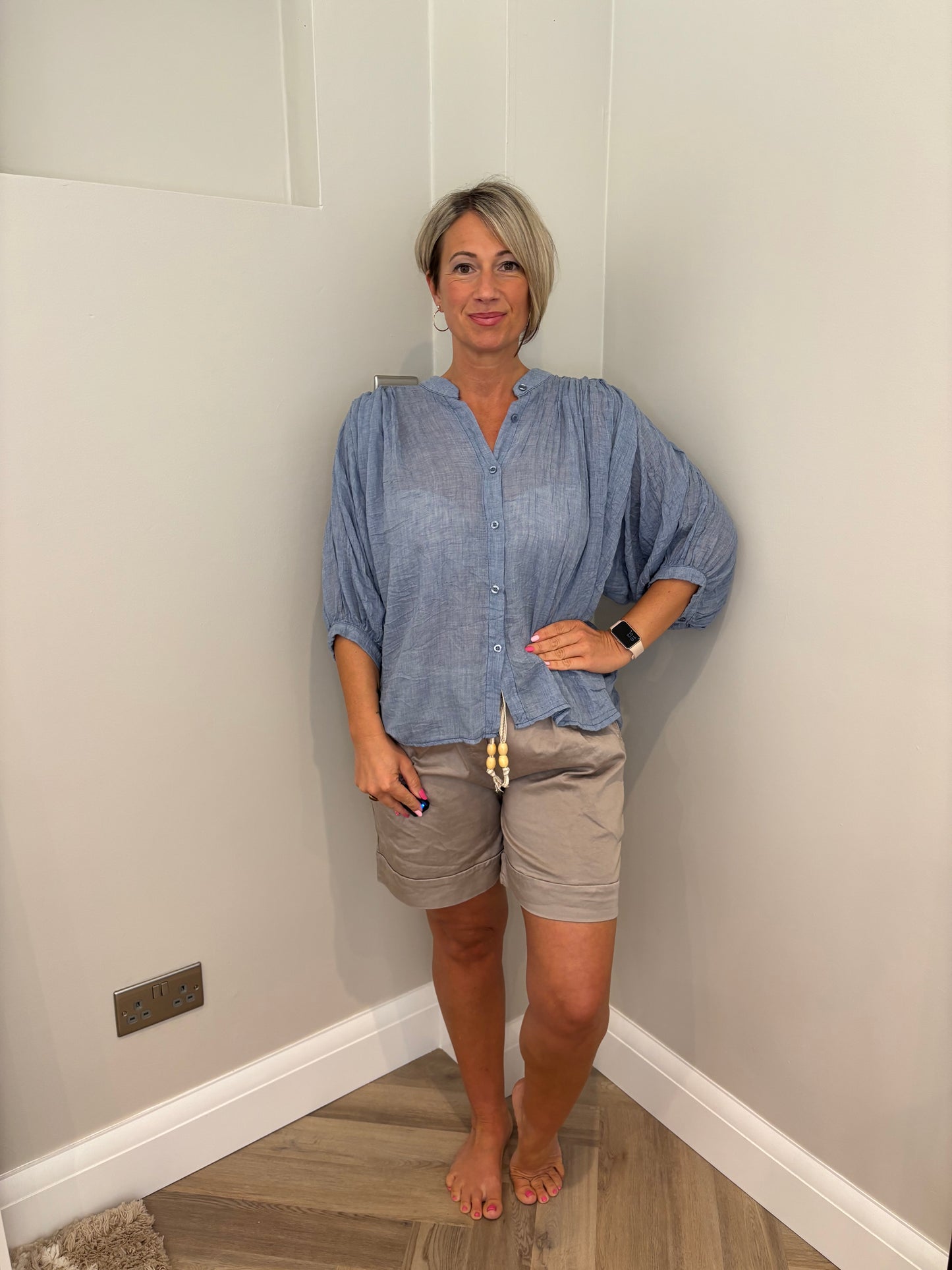 Linen Cuff Sleeve Top in Blue