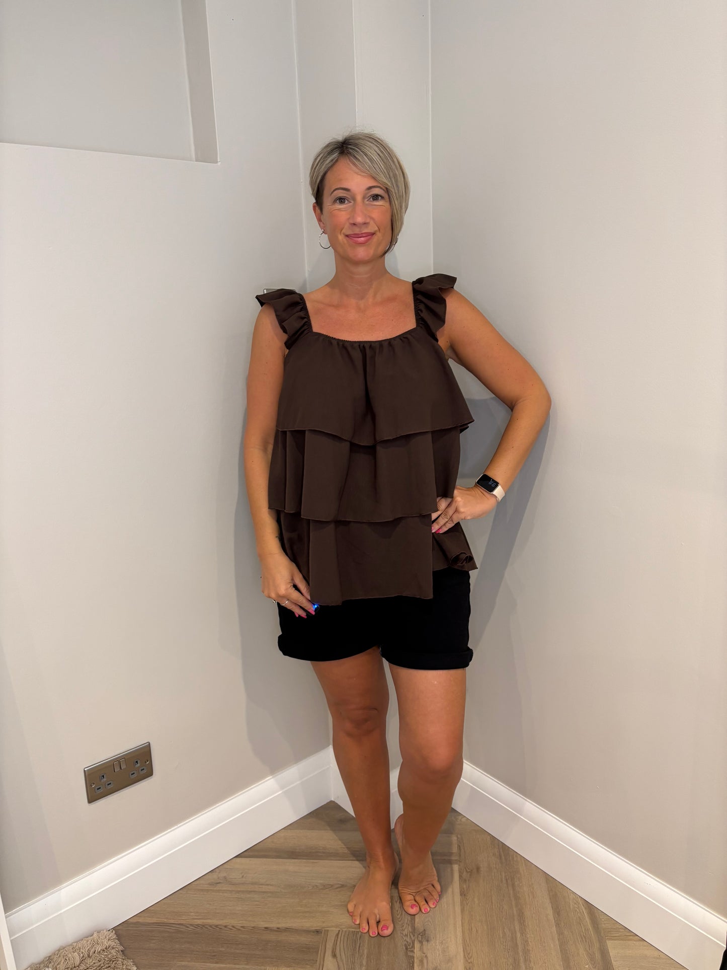 Ruffle Top in Brown
