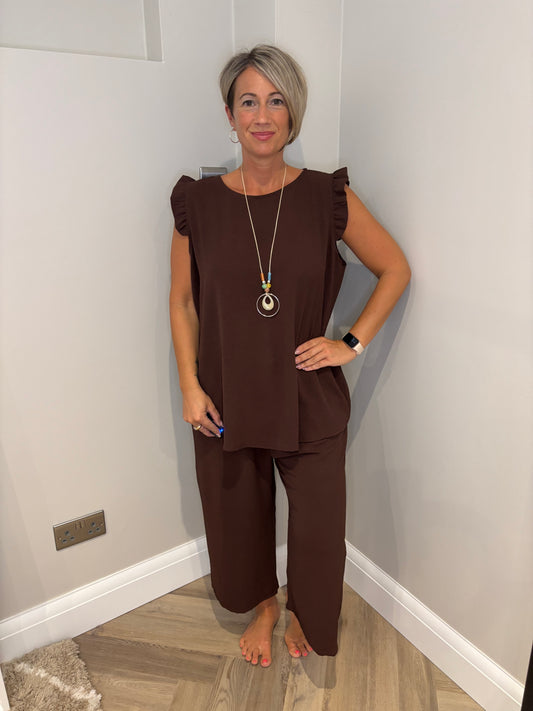 Frill Sleeveless Trouser Set in Brown