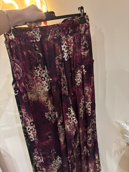 Wide Leg Pattern Trousers in Wine